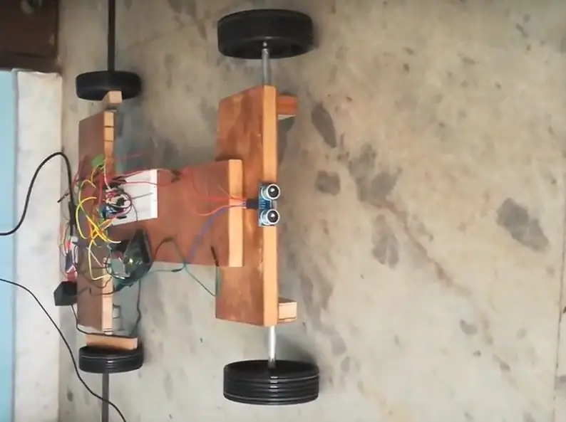 Obstacle Detecting Smartphone Operated RoboCar Med Arduino