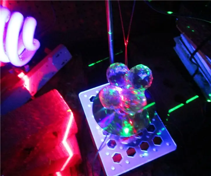 Laser Show With Spherical Prism and Glowing Chemicals With a Spinning Cd .: 6 Βήματα