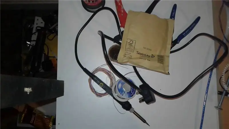 Diy Capacitive Switch qismlari