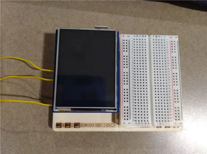 I-plug in ang TFT Touch Shield