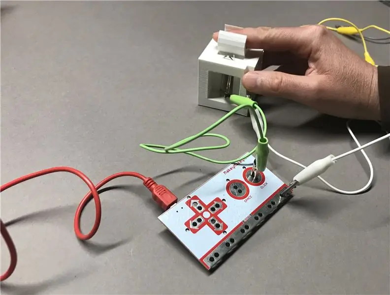 Conéctese a su Makey Makey