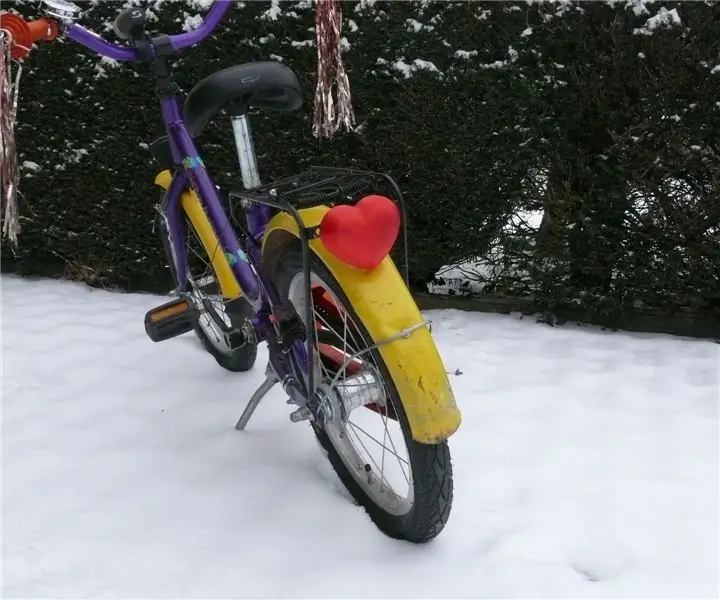 O melhor farol traseiro de bicicleta de uma menina: 12 etapas (com fotos)