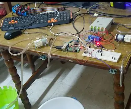 Sistema di lavaggio automatico delle mani senza tocco basato su Raspberry Pi per Covid-19: 4 passaggi