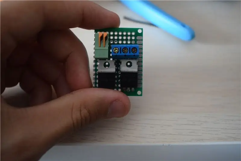 Elektronika - Solidering Power Distribution Board