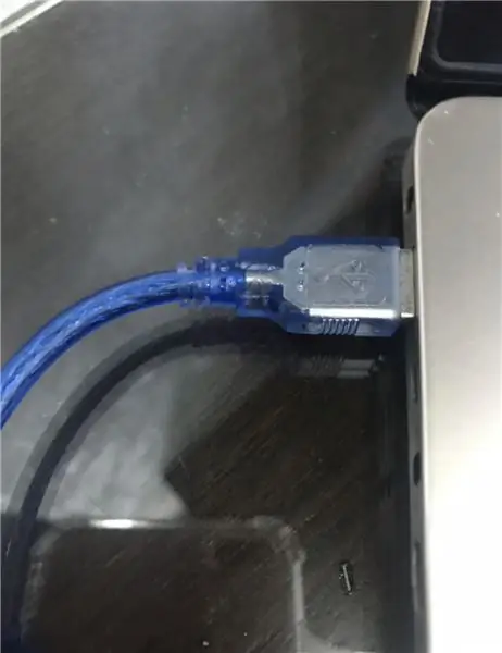 Connecteu USB al PC