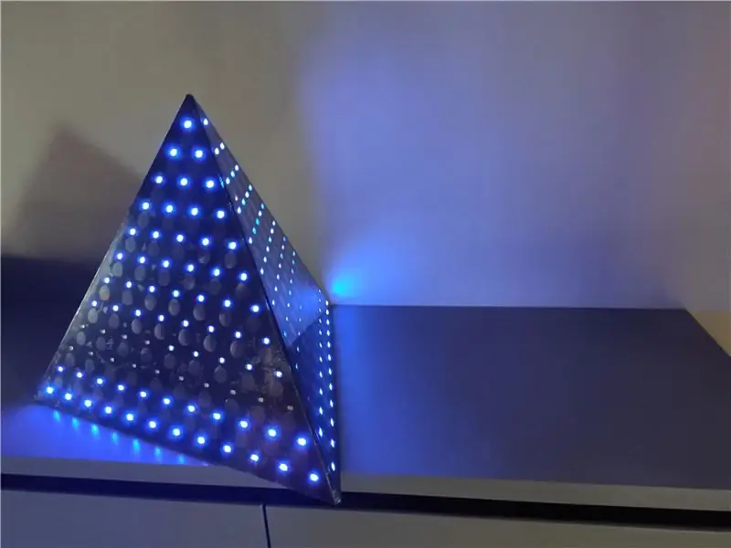 Sombrero LED tetraédrico (estilo Deichkind) V1