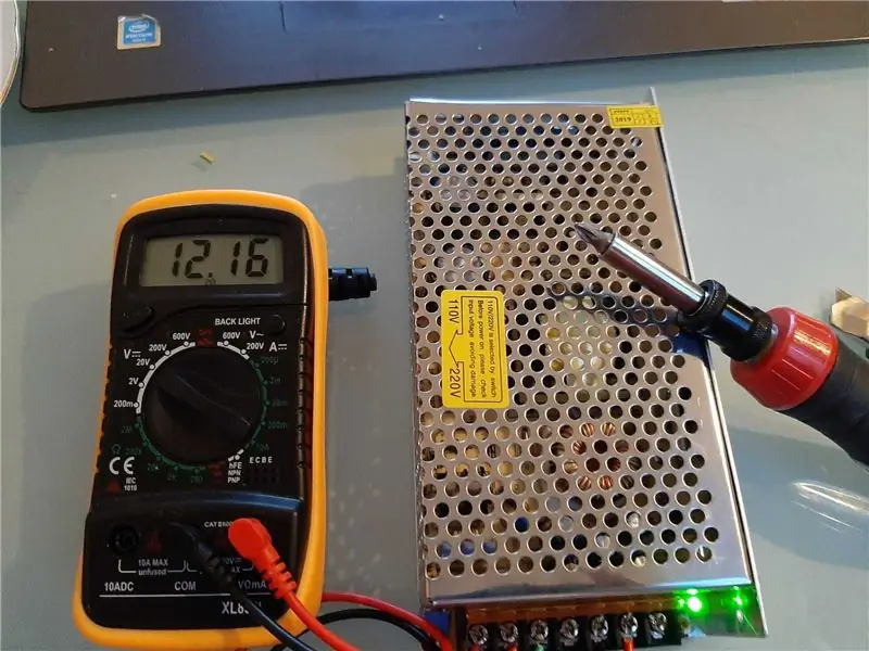 12 V perjungimo maitinimo šaltinio prijungimas