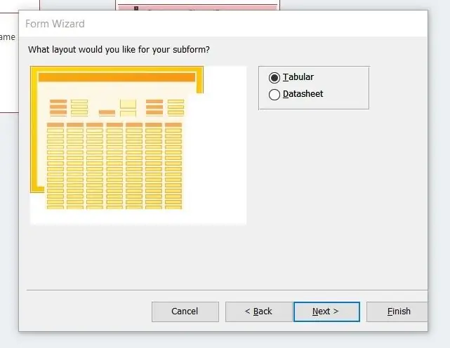 Kies een lay-out voor uw subformulier. We gaan voor tabel, omdat het een beetje gemakkelijker aan te passen is. Selecteer vervolgens "Volgende"