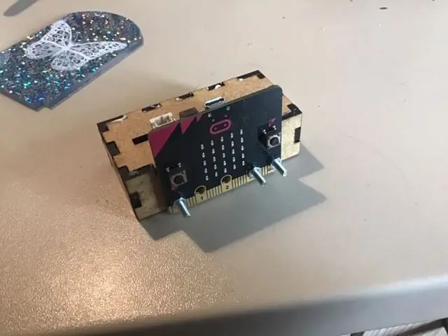 Micro: bit hozzáadása