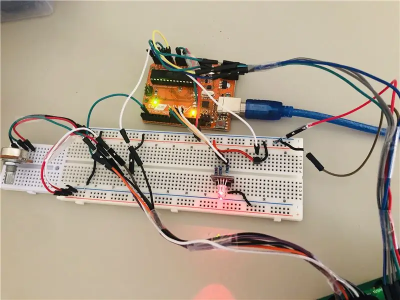 LCD prikaz temperature s RGB LED