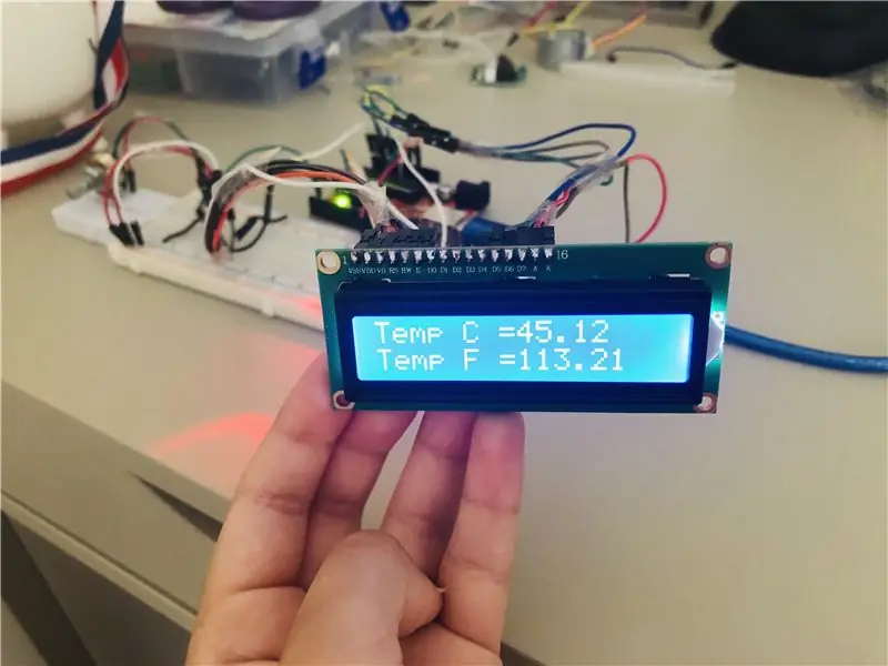 LCD ջերմաստիճանի ցուցադրում RGB LED- ով