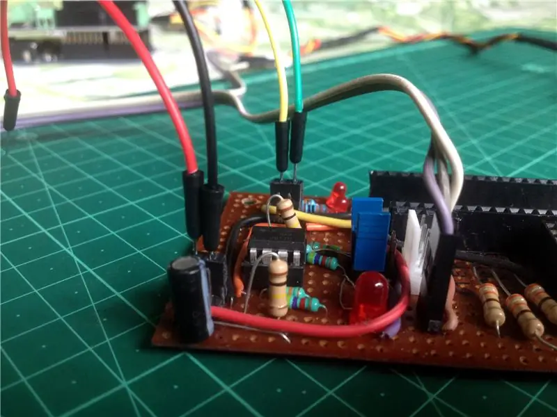 Ikonekta ang Amplifier Board sa Arduino Board