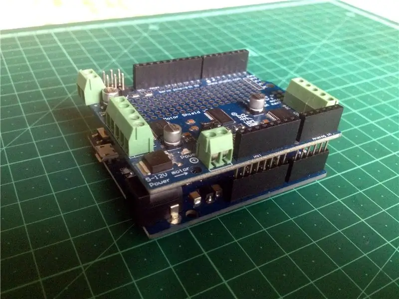 Asenna Motor Shield Arduino Boardille