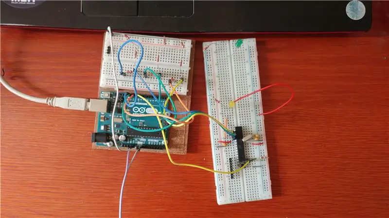 Өз алдынча Arduino 3.3V W / Тышкы 8 МГц сааты Arduino Uno аркылуу ICSP / ISP аркылуу программаланат (Сериялык мониторинг менен!)