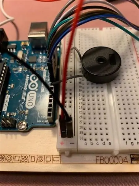 Litar Langkah 6 - Pendawaian 5V / GND pada Breadboard