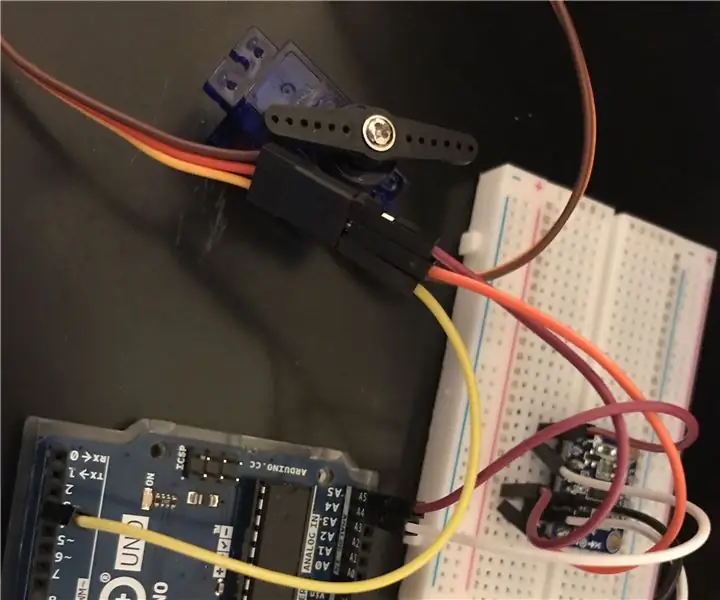 Bussola servo estremamente semplice e non calibrata: 7 passaggi