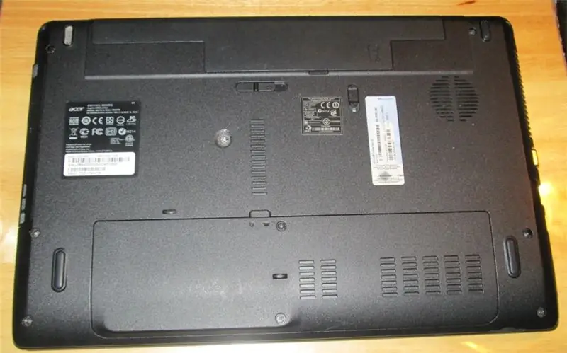 Letakkan Hard Drive Penggantian di Laptop