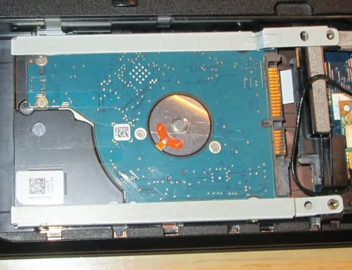 Keluarkan Hard Drive