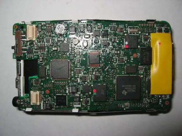 Entfernen Sie das Motherboard