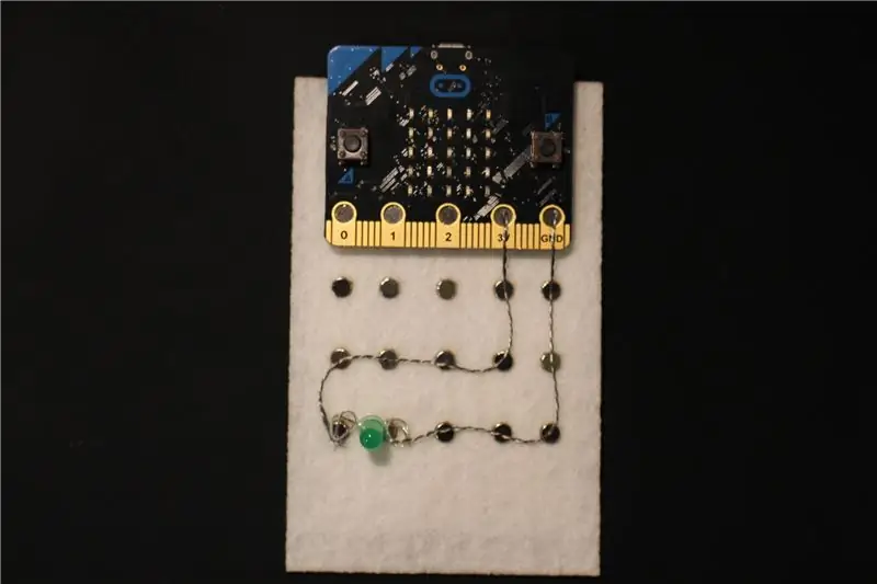 Доска ThreadBoard: Micro: bit E-Textile Prototyping Board