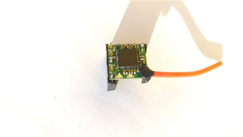 UChip - Simple croquis pour télécommander des moteurs et/ou des servos via une radio Tx-Rx de 2,4 GHz !