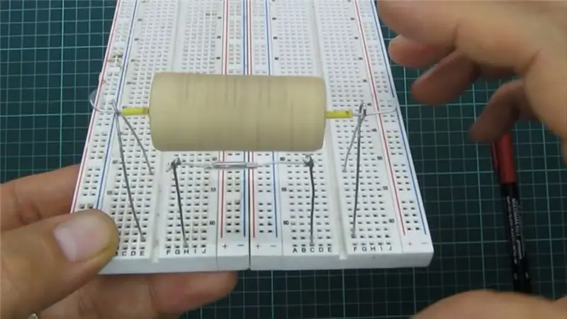 Colocaremos El Aislante De Un Cable Vacio, Para Darle Más เอสตาบิลิดัด อัล โรเตอร์