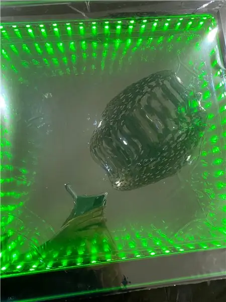 Sauti Tendaji ya infinity Mirror