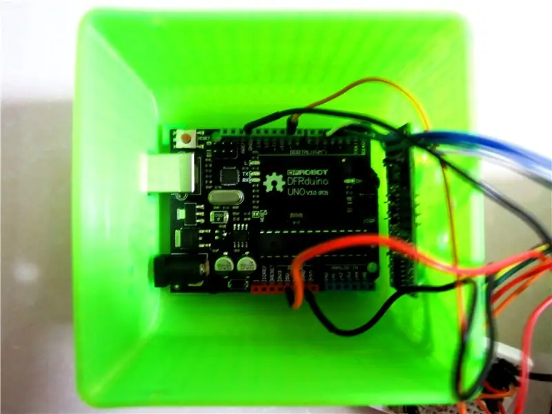 Sib sau ua ke Arduino UNO Board