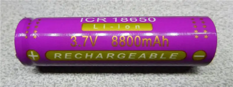 Obrázok 13: Lítium-iónová batéria 8 800 mAh, skutočná alebo falošná ?!