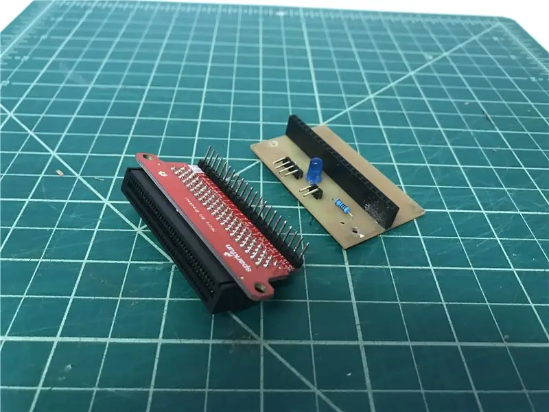 Spajkalnik Micro: bit PCB plošča