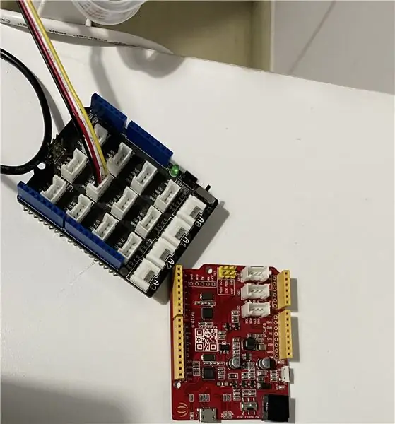 Connecteu la vostra tira LED amb la vostra placa Arduino