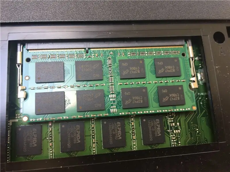 Steg 5: Installera RAM