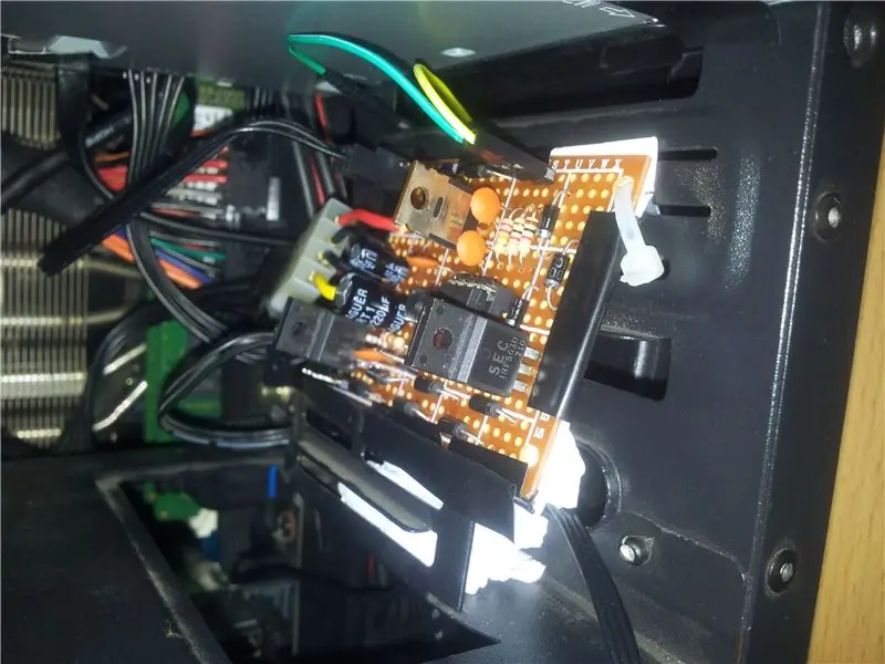 Controlador de ventilador acionado por CPU e GPU