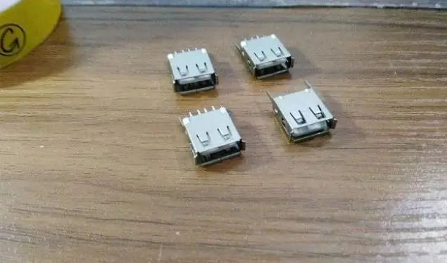 Gata pentru USB feminin