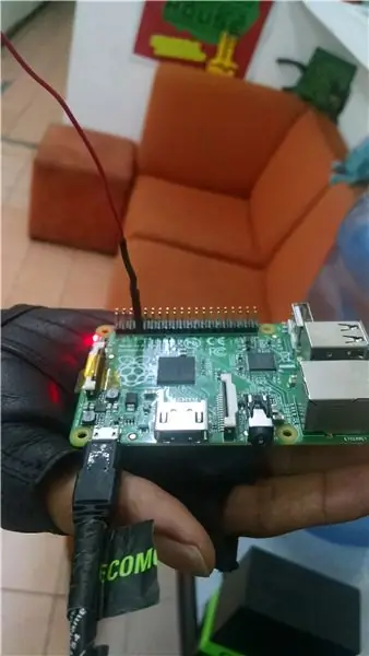 Esteción Pirata ja FM Con Raspberry Pi