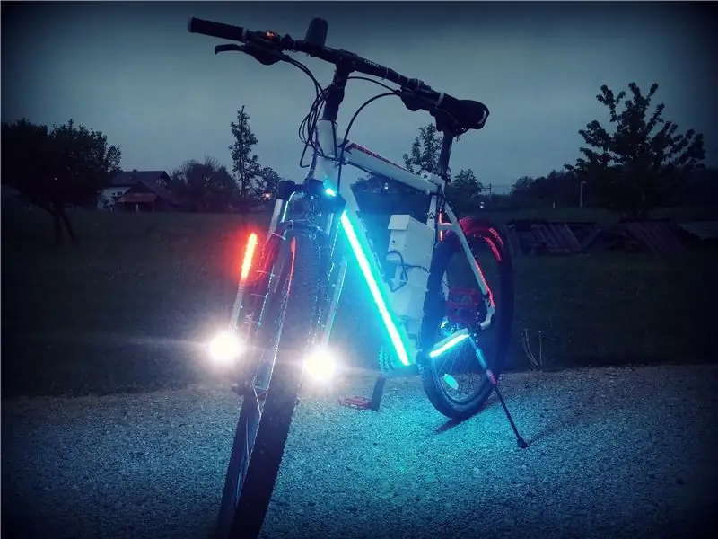 La migliore bici con luce a LED