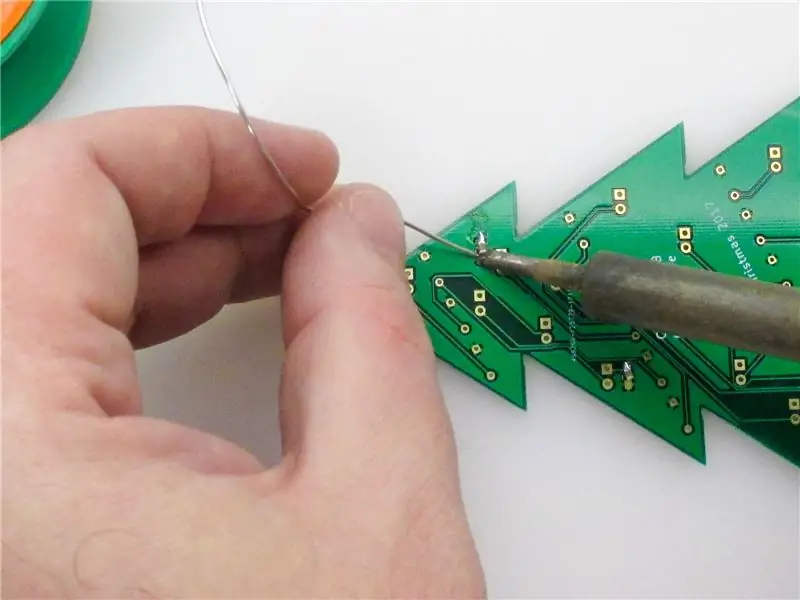 Soudure sur les condensateurs à montage en surface