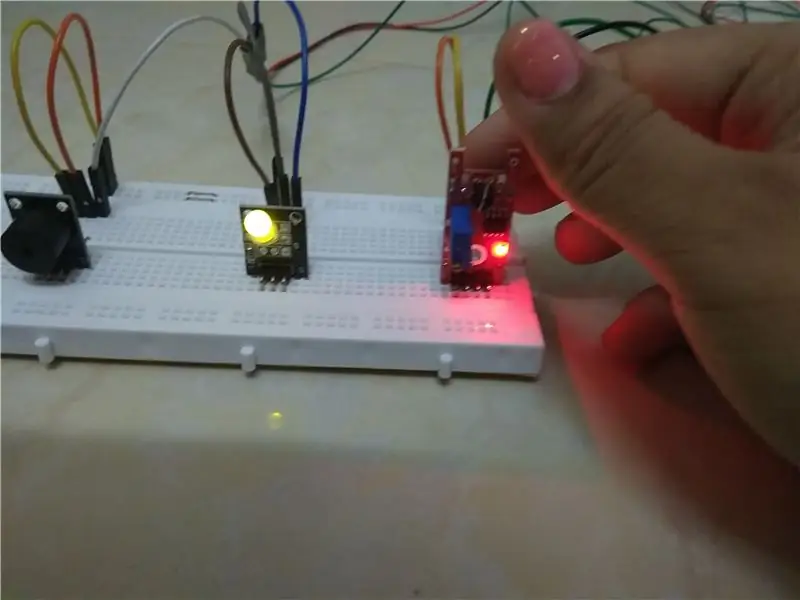 Prototipo: dispositivo de alarma que utiliza un sensor táctil humano (KY-036)