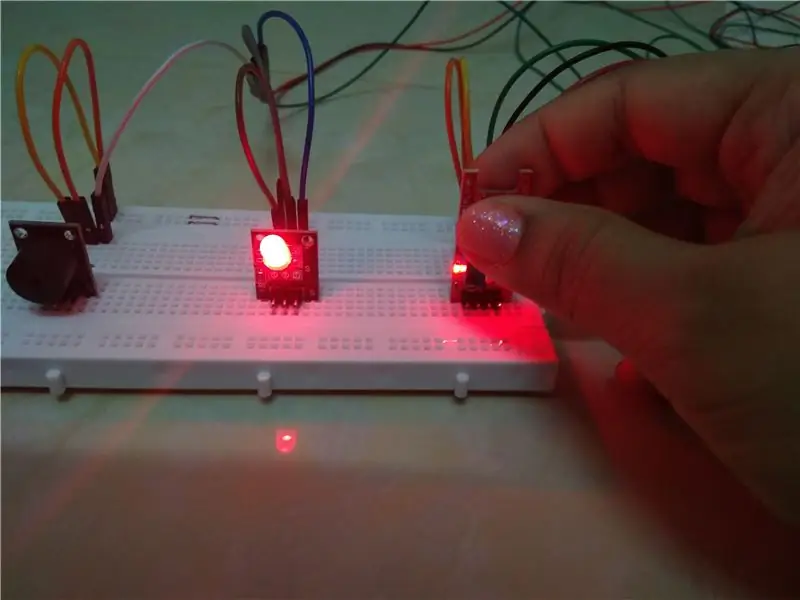 Prototipo: dispositivo de alarma que utiliza un sensor táctil humano (KY-036)