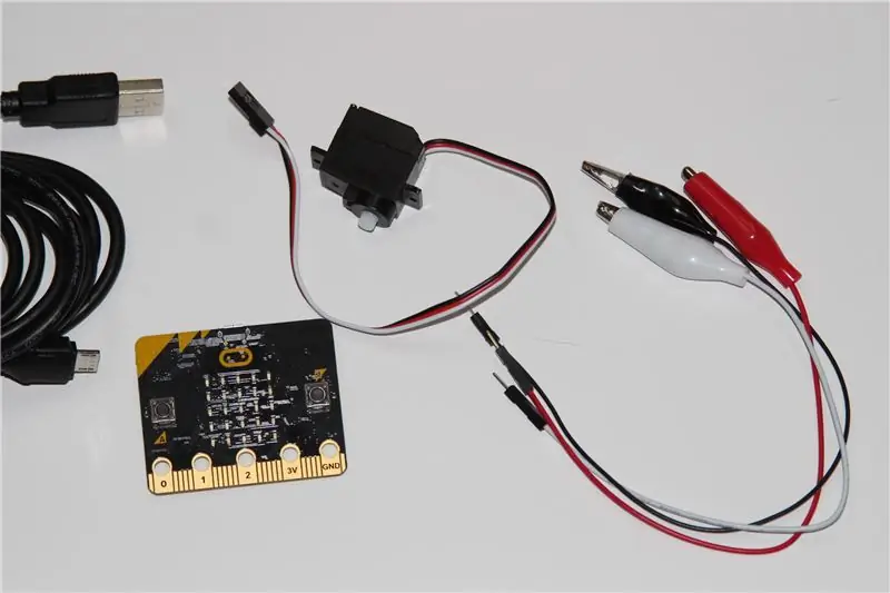 Paleiskite „Mini Servo“su „Micro: bit“