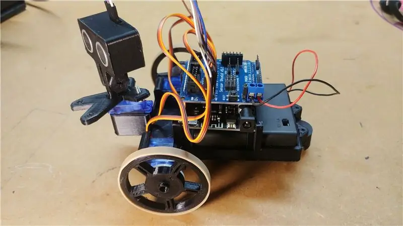 Klaar !!! Koppel die 9V Arduino -kragtoevoer aan, skakel die battery aan en begin om hindernisse met OAREE te vermy