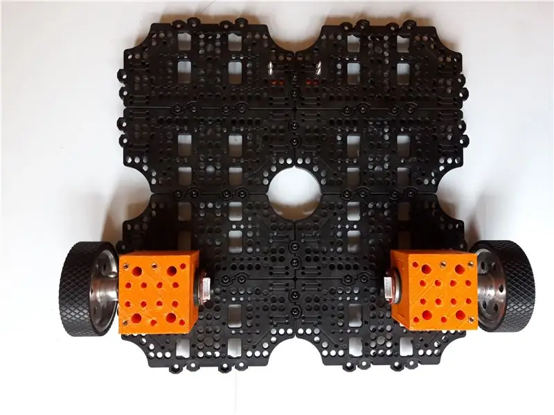 Motor Group a Arduino v spodnej vrstve