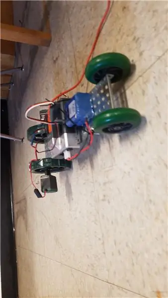 Makinë me sensorë të dritës ROBOTC VEX