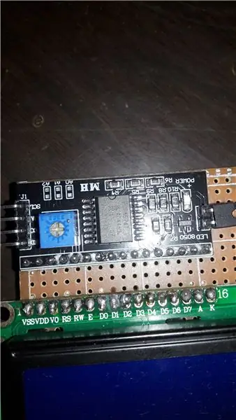 Verbinding tussen LCD en adapter