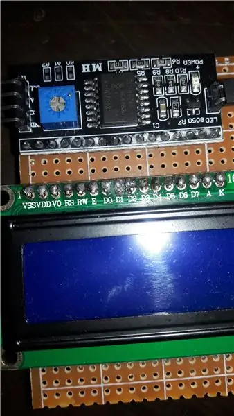 Verbinding tussen LCD en adapter