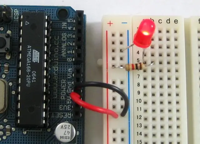 Breadboard portatile alimentato e tester LED: 5 passaggi